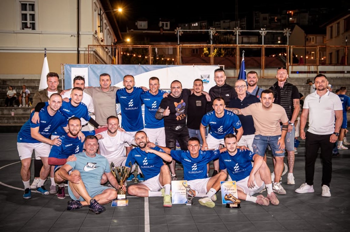  Ljubitelji malog nogometa u povodu Dana grada Konjica uživali u još jednom uspješno organizovanom turniru u malom nogometu “Tri kornera penal“ 