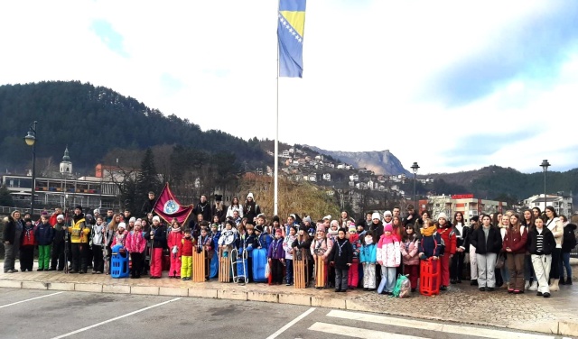 U sklopu manifestacije “Zimski grad” danas organizovan izlet na Bjelašnicu za djecu i mlade iz Konjica - U izletu, sankanju, skijanju, klizanju i edukativnim aktivnostima uživalo 120 mladih Konjičana