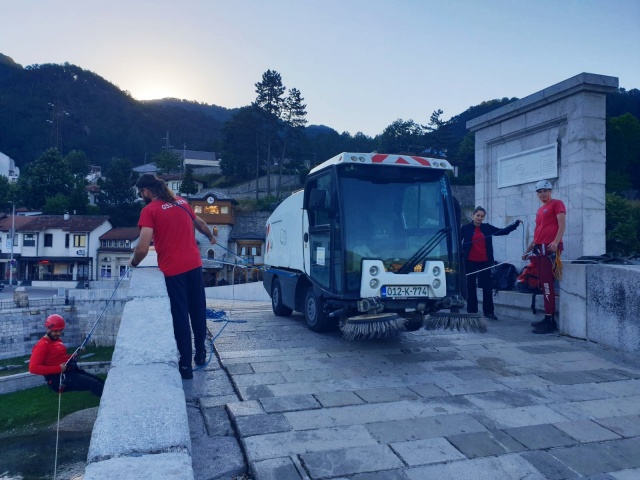 Očišćene kule Stare kamene ćuprije