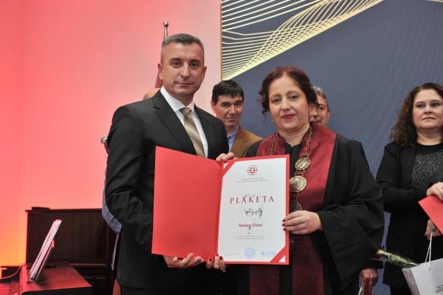 Gradonačelnik Ćatić dobitnik Plakete Univerziteta &ldquo;Džemal Bijedić&rdquo; Mostar