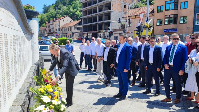 Zamjenik predsjedavajućeg Doma naroda Parlamentarne skupštine BiH Bakir Izetbegović danas u povodu Dana grada Konjica posjetio Konjic