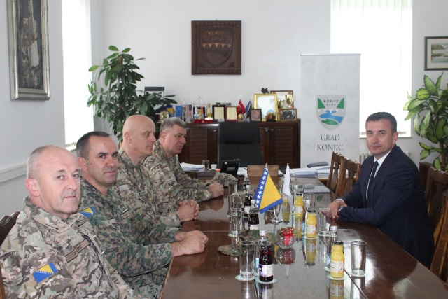 Brigadni general Oružanih snaga Bosne i Hercegovine Mirsad Ahmić sa saradnicima posjetio Grad Konjic
