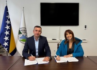 U cilju unapređenja procesa rada i pružanja usluga građanima, kroz primjenu CAF modela za upravljanje kvalitetom u organima državne službe, Agencija za državnu službu Federacije Bosne i Hercegovine i Grad Konjic danas potpisali sporazum o saradnji