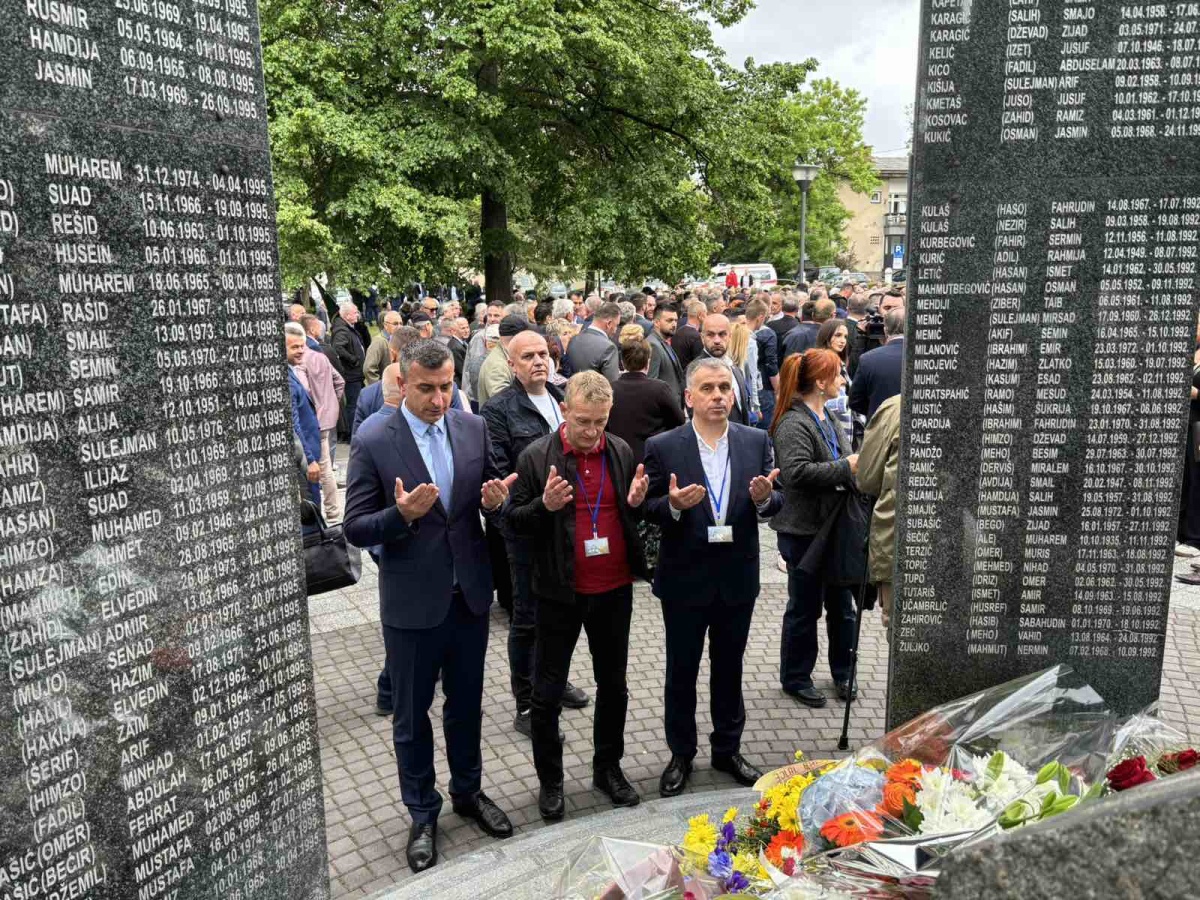 Gradonačelnik Konjica Osman Ćatić na 26.tradicionalnim susretima dobitnika najvećih ratnih priznanja “Zlatni ljiljan” i Zlatna policijska značka” u Bugojnu uputio čestitku svim dobitnicima i porodicama poginulih, umlih i nestalih dobitnika