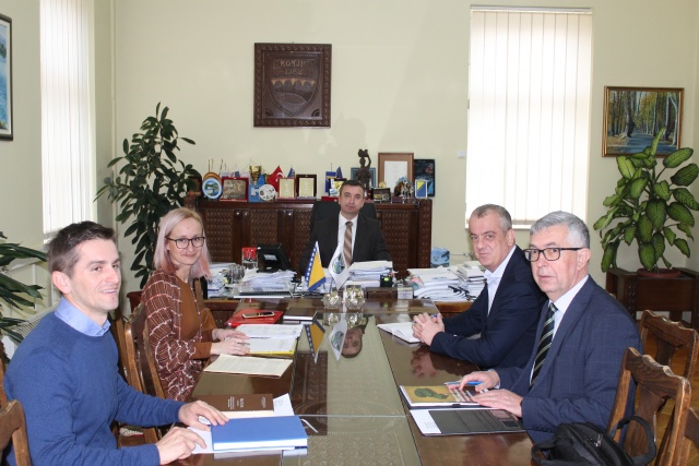 Predstavnici Federalne uprave za geodetske i imovinsko-pravne poslove i Uprave za geodetske i imovinsko-pravne poslove HNK boravili u radnoj posjeti Općini Konjic