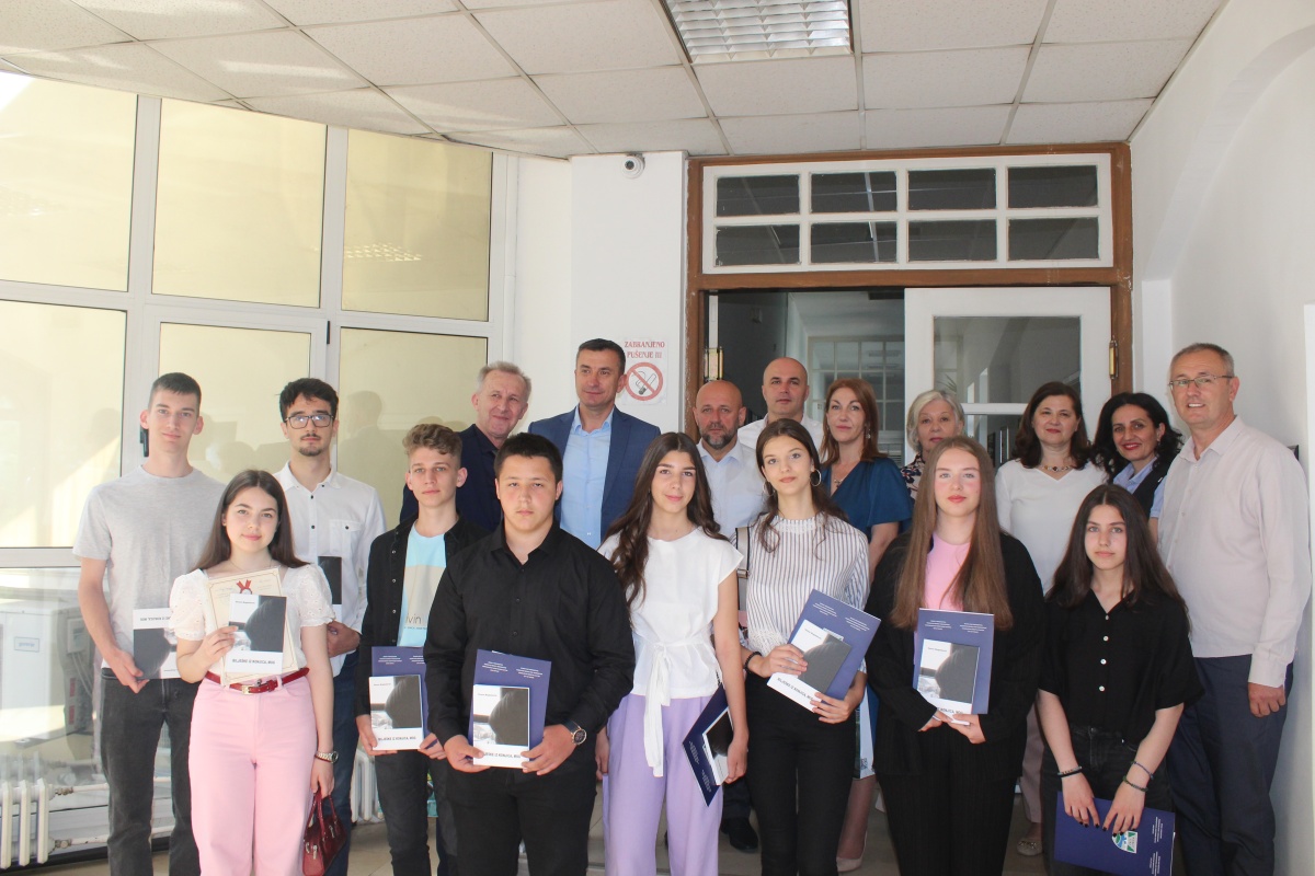 Gradonačelnik Konjica Osman Ćatić sa saradnicima danas u povodu Dana grada Konjica upriličio prijem za učenike generacije osnovnih i srednjih škola