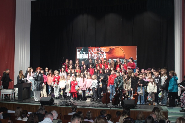 Koncertima pod nazivom &ldquo;Dva lica muzike Klasika&amp;Pop-Rock&rdquo; učenici Muzičke &scaron;kole Rezonanca obogatili sadržaj ovogodi&scaron;nje manifestacije Zimski grad Konjic