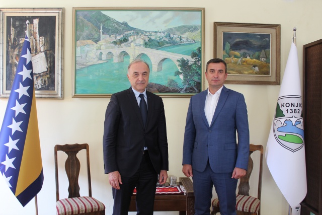 Danas održan sastanak s ciljem sagledavanja mogućnosti za unaprijeđenje sportske infrastrukture na području općine Konjic
