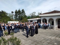 U Konjicu obilaskom &scaron;ehidskih mezarja i otvaranjem spomen obilježja &scaron;ehidima i civilnim žrtvama rata danas obilježen Dan &scaron;ehida, čime je počelo obilježavanje Dana Armije Republike Bosne i Hercegovine