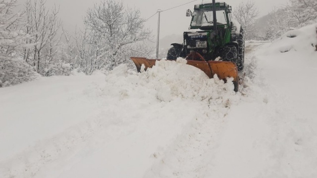 Očišćeni putevi od snijega prema selima Repovci, Čelina, Kruščica i Vrdolje