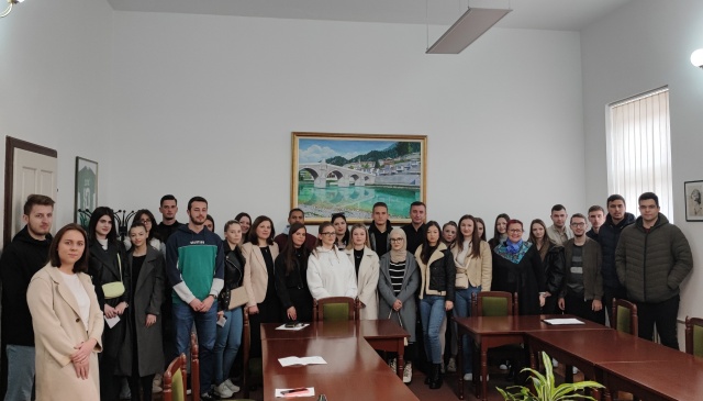 Podrška trudu, radu i zalaganju mladih - Grad Konjic stipendira 150 studenata i srednjoškolaca u akademskoj/školskoj 2023/2024.godini